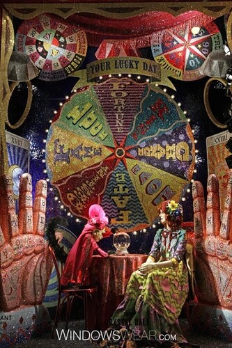 Bergdorf Goodman橱窗展示的照片
