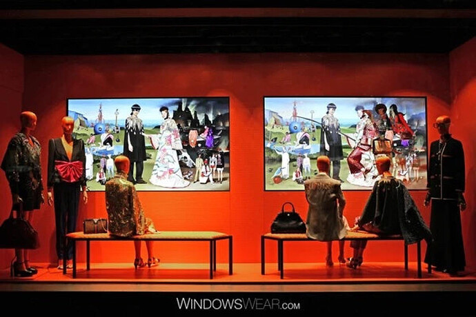Gucci橱窗展示的照片